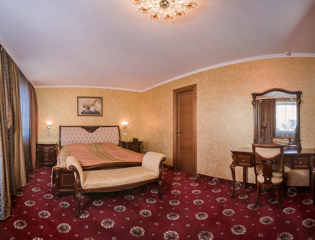 Hotel Tomszk Szoba fotó